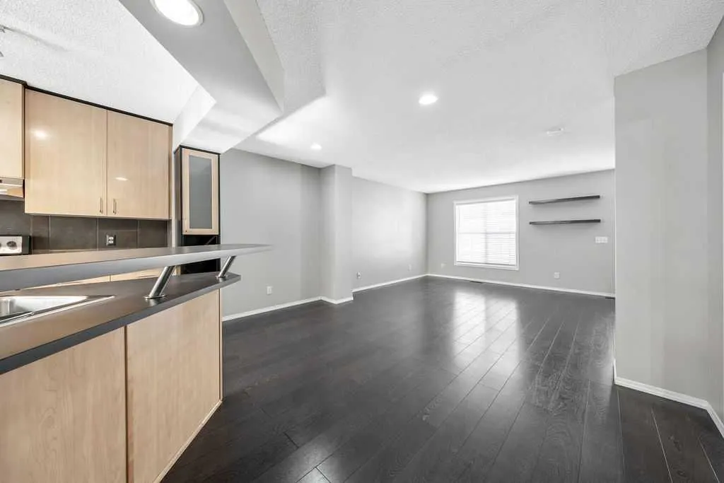 205 Toscana Gardens NW