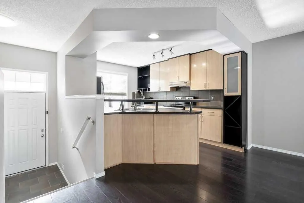 205 Toscana Gardens NW