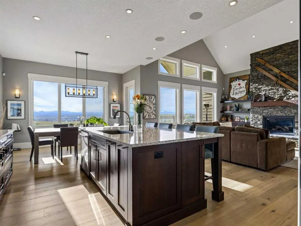 260169 Mountain Ridge Place