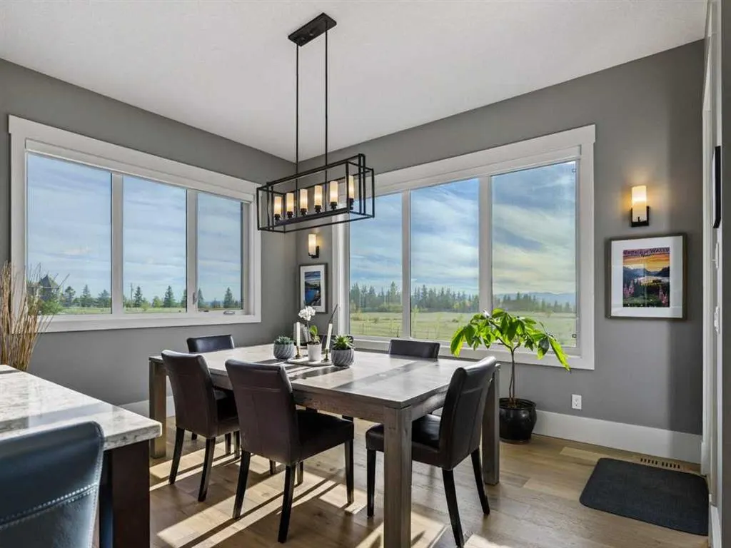 260169 Mountain Ridge Place