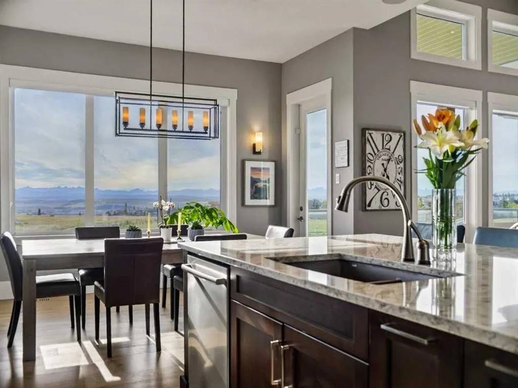 260169 Mountain Ridge Place