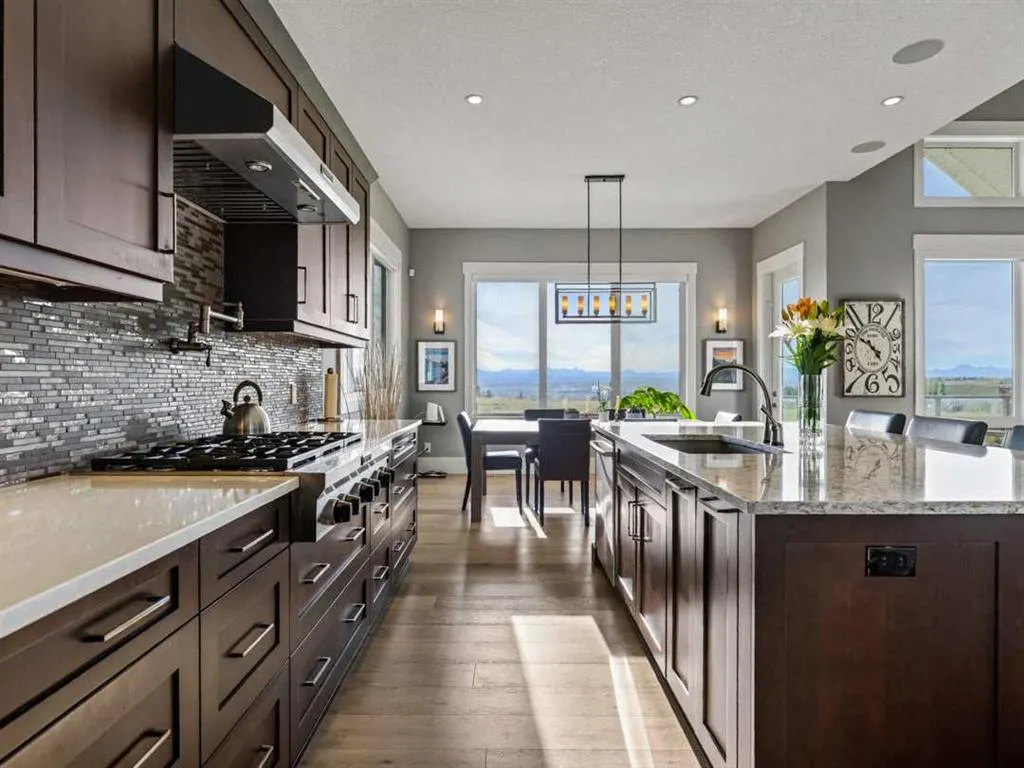 260169 Mountain Ridge Place