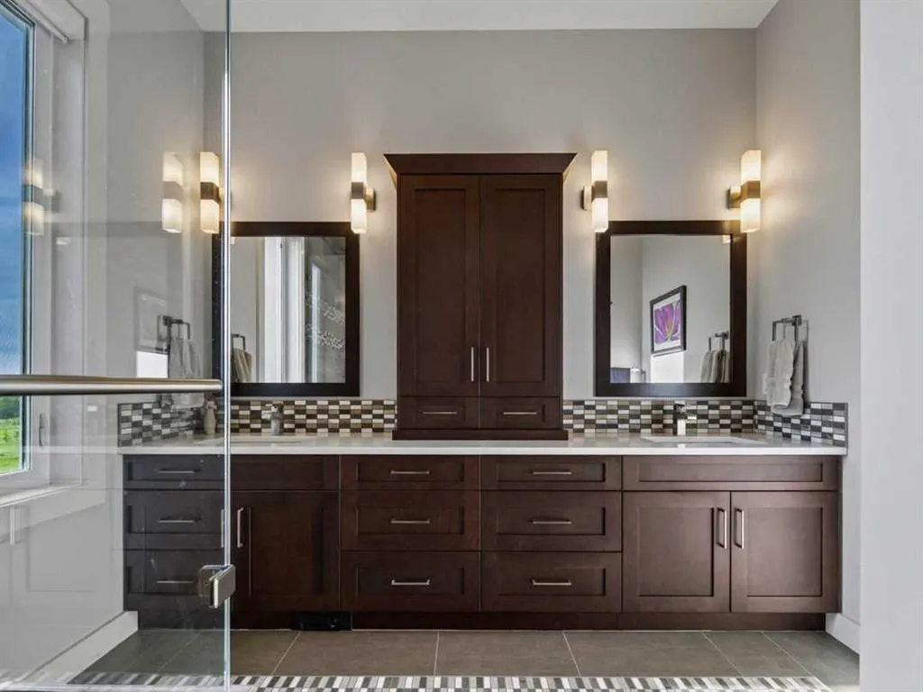 260169 Mountain Ridge Place
