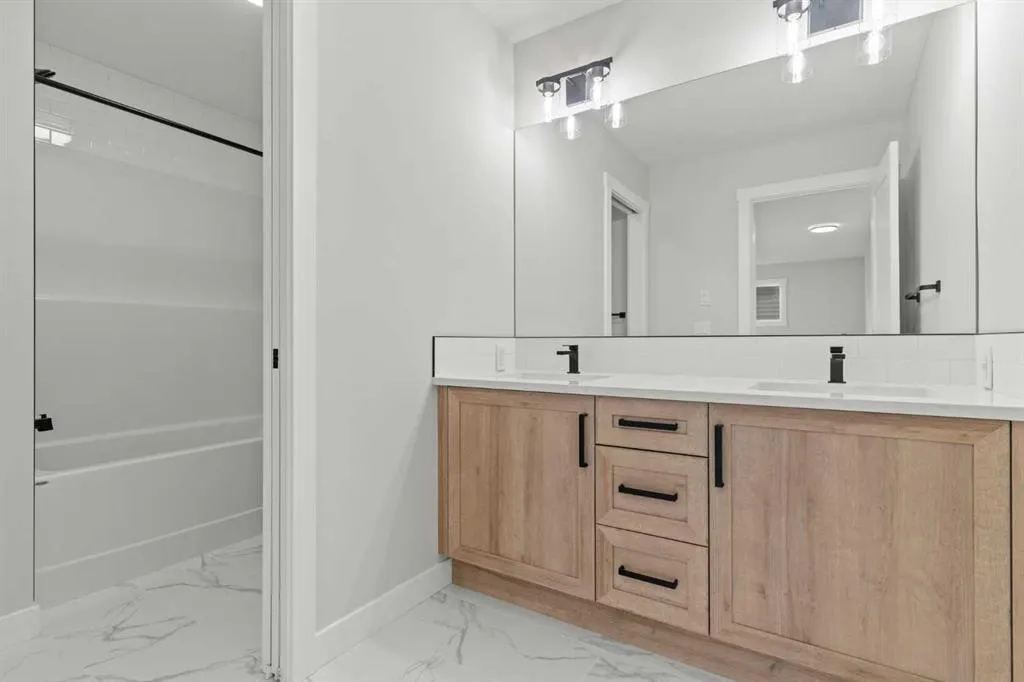 259 Kinniburgh Loop