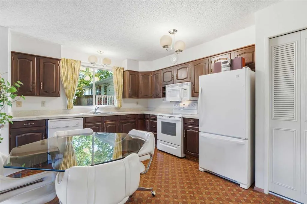 340 Canniff Place SW