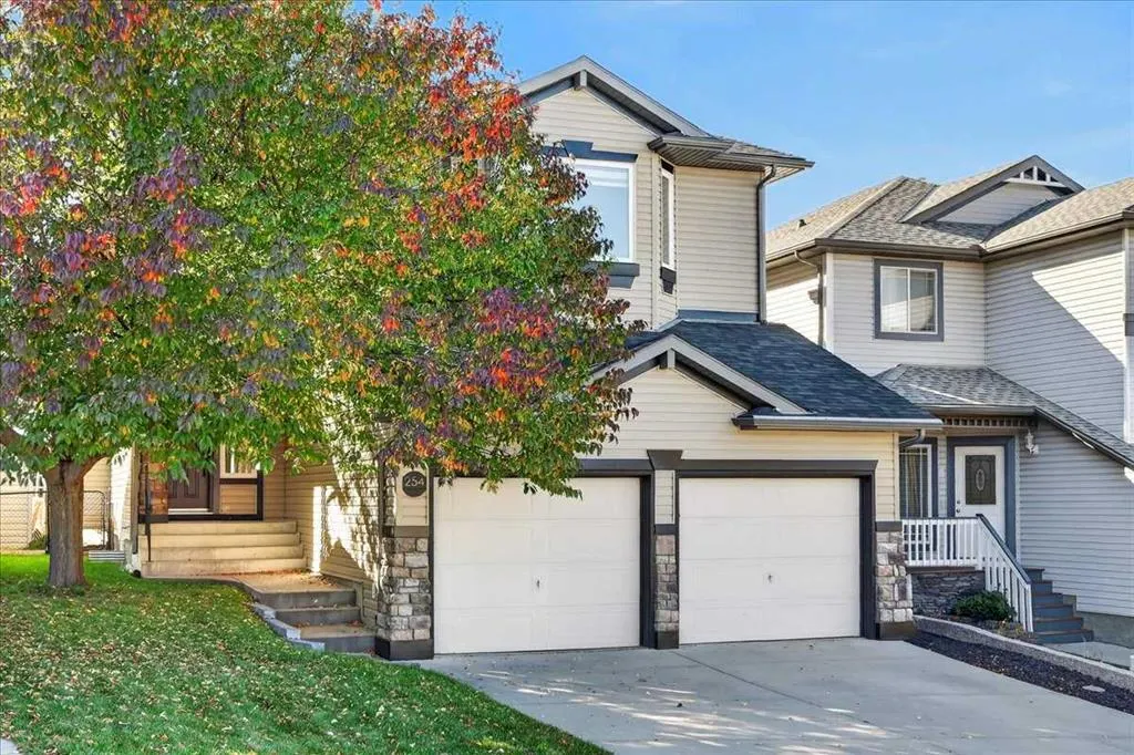 254 Panamount Close NW