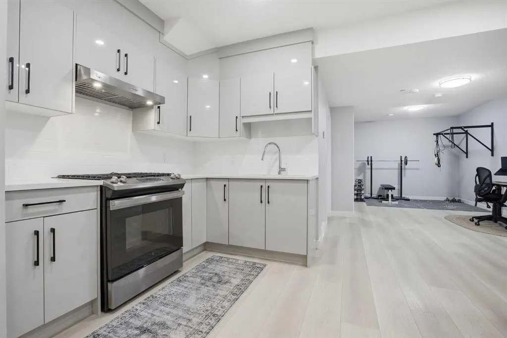 360 Calhoun Common NE