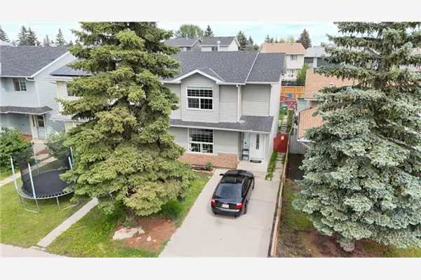 136 Martindale Drive NE