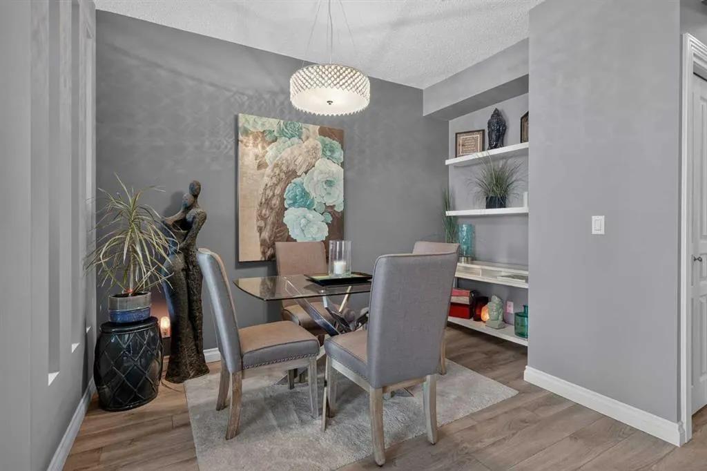 140 Rockyledge View NW #2