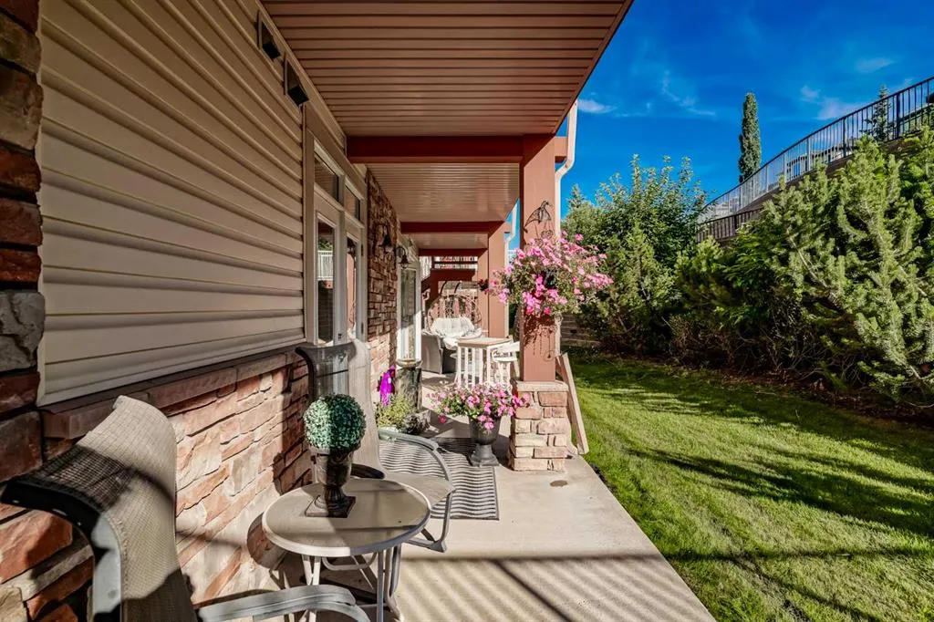 140 Rockyledge View NW #2