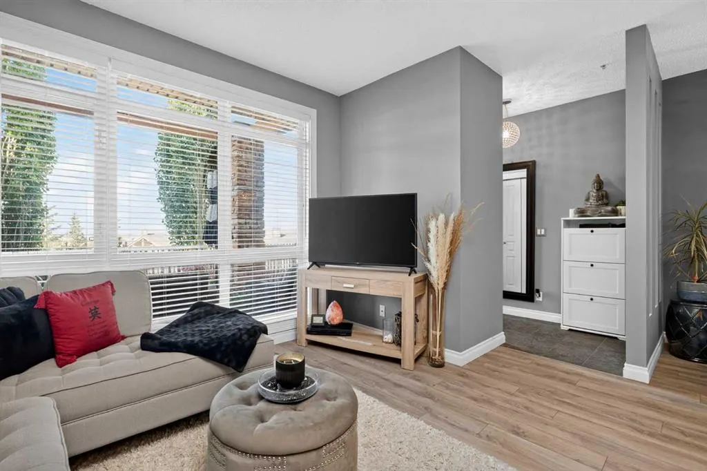 140 Rockyledge View NW #2