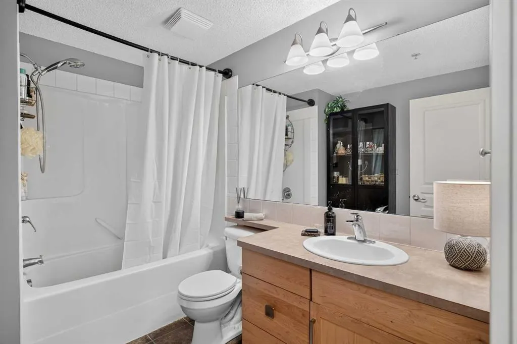 140 Rockyledge View NW #2