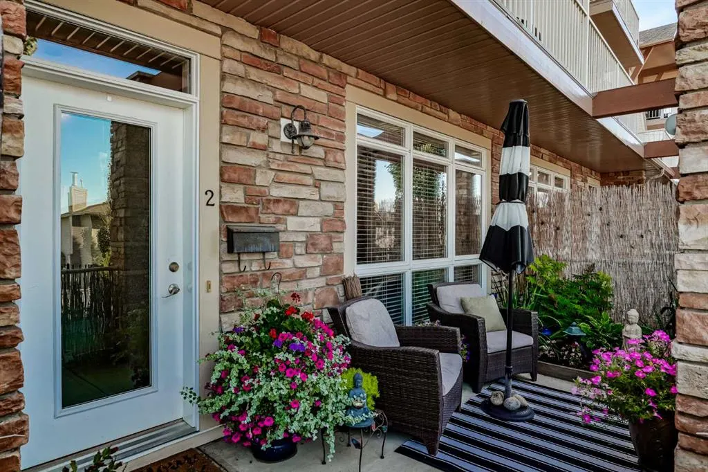 140 Rockyledge View NW #2