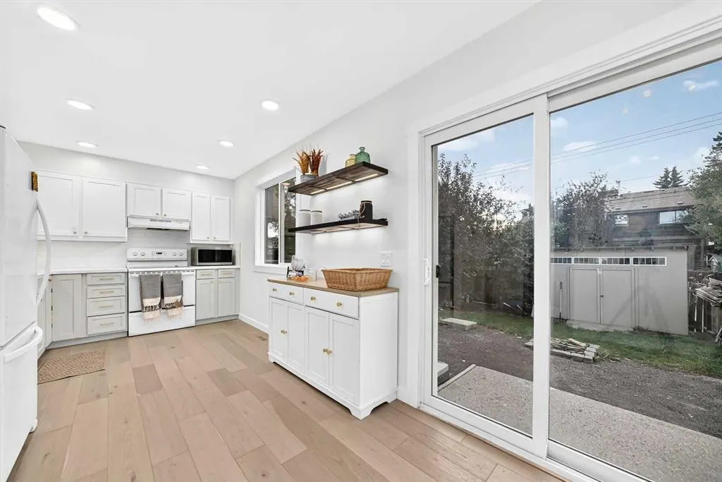 136 Templehill Drive NE