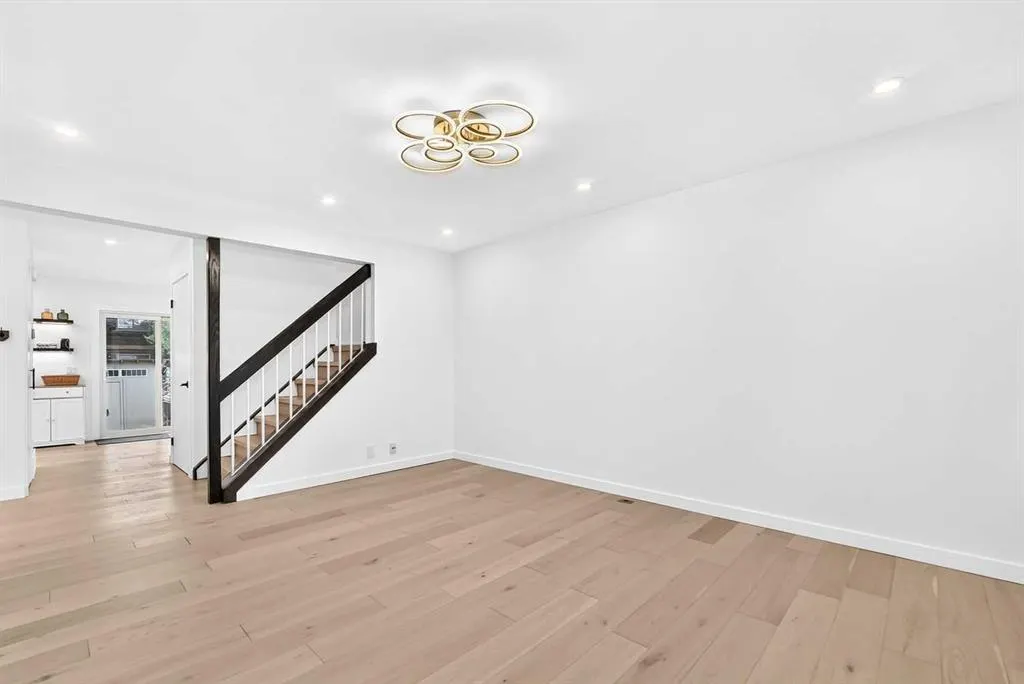136 Templehill Drive NE