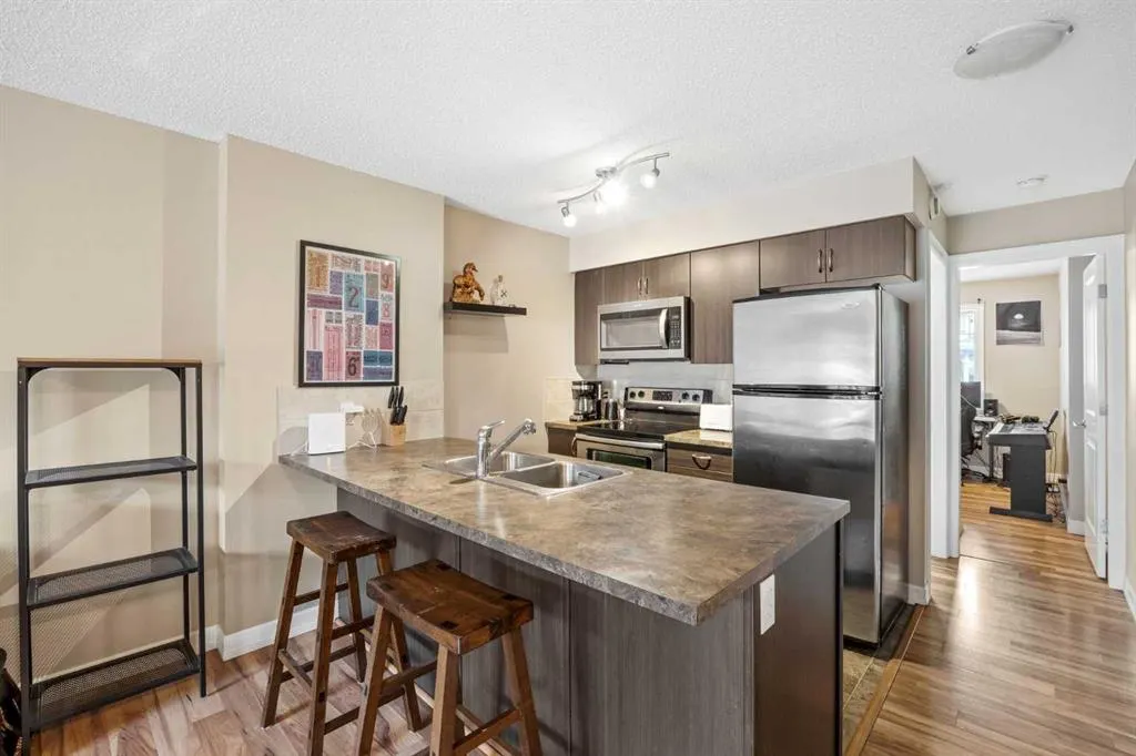 133 Copperpond Heights SE #5