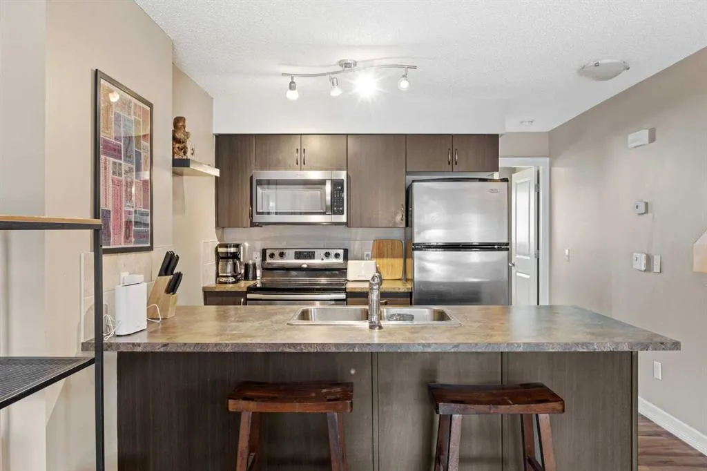 133 Copperpond Heights SE #5