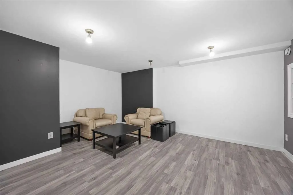 133 Copperpond Heights SE #5