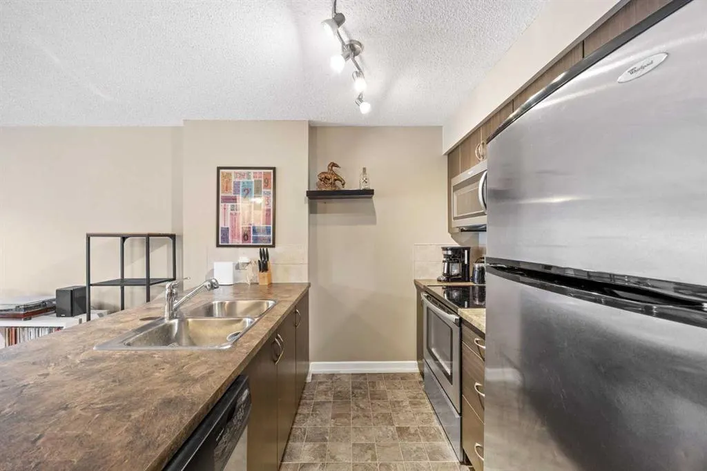 133 Copperpond Heights SE #5