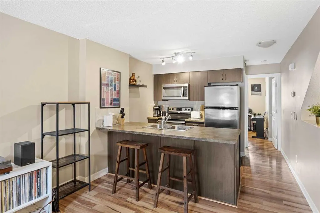 133 Copperpond Heights SE #5