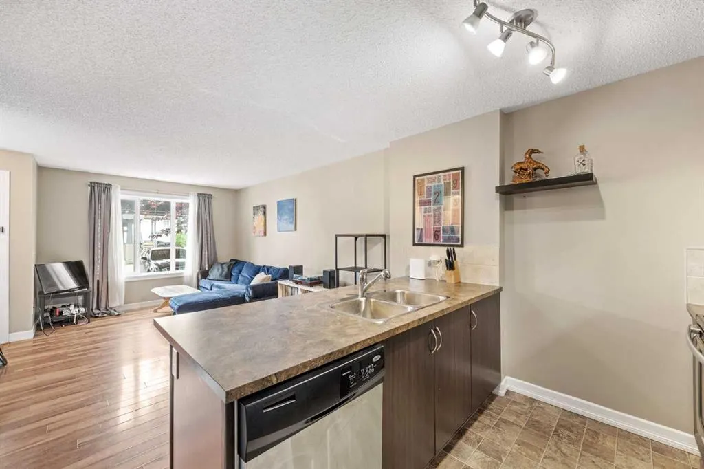 133 Copperpond Heights SE #5