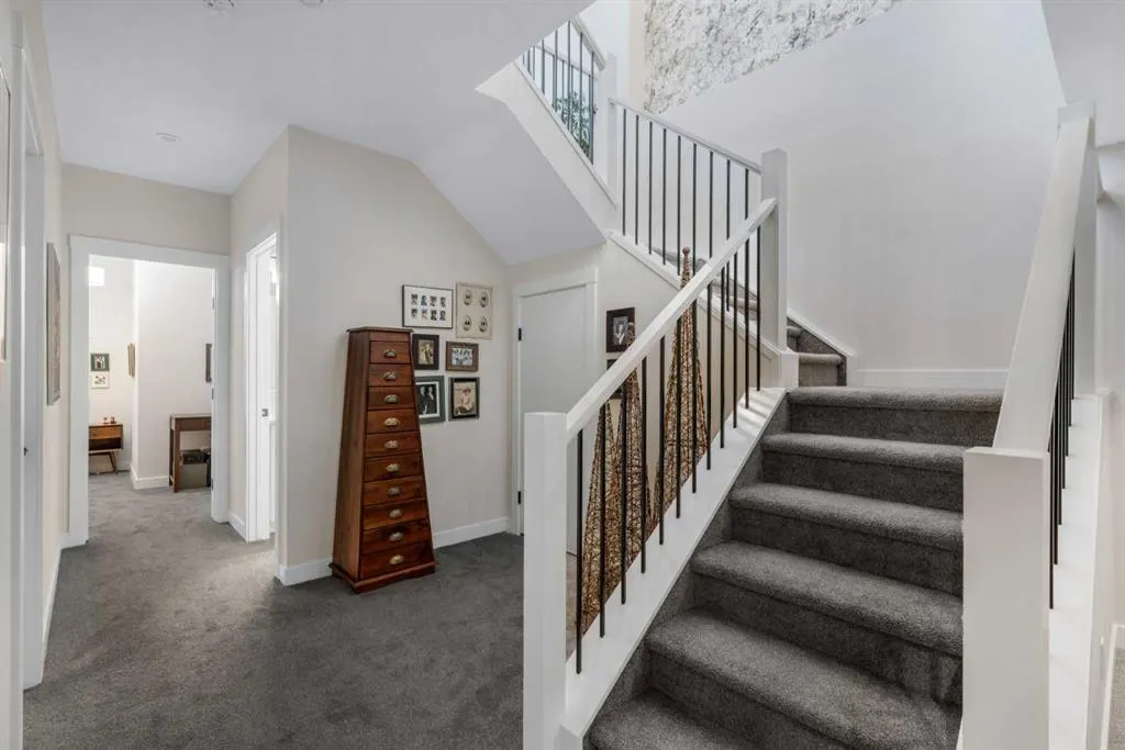 233 Haskayne Drive NW