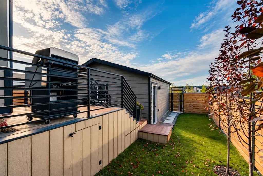 233 Haskayne Drive NW