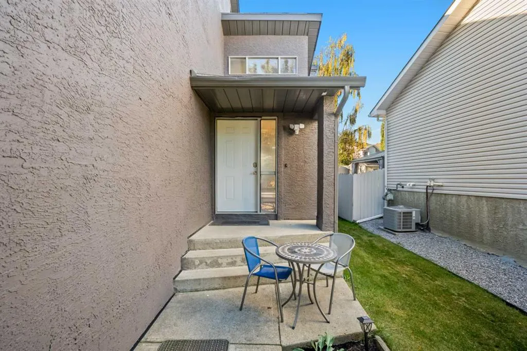 25 Sheep River Drive