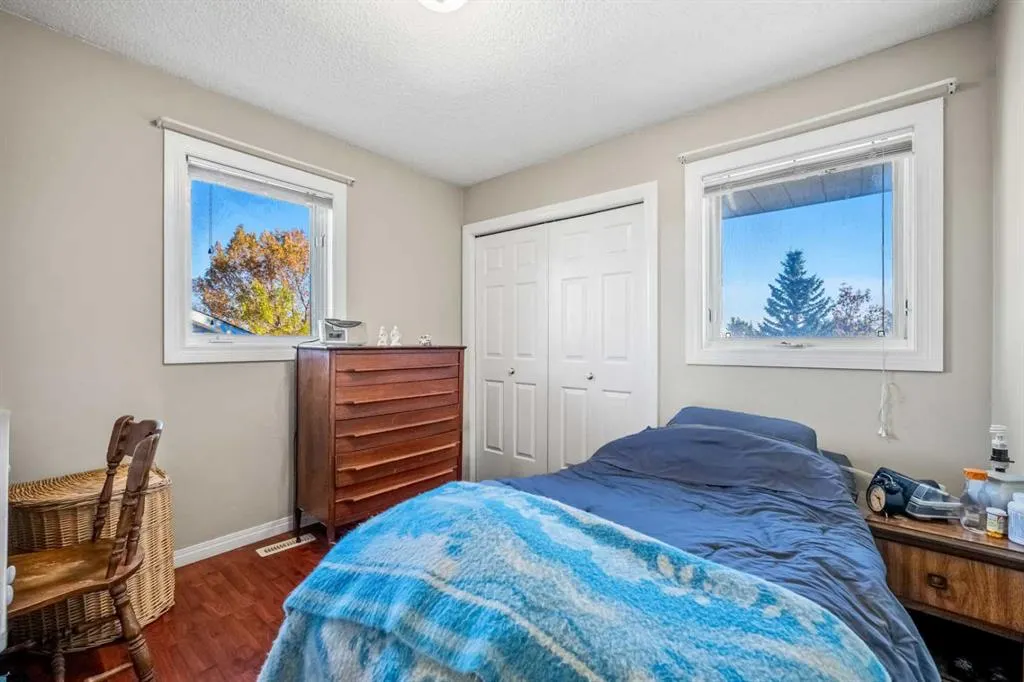 25 Sheep River Drive