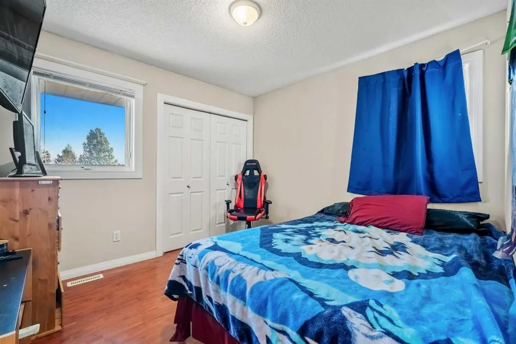 25 Sheep River Drive