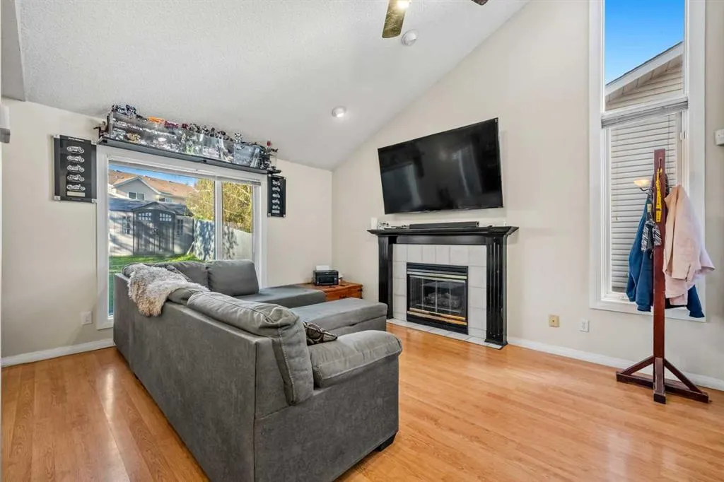 25 Sheep River Drive
