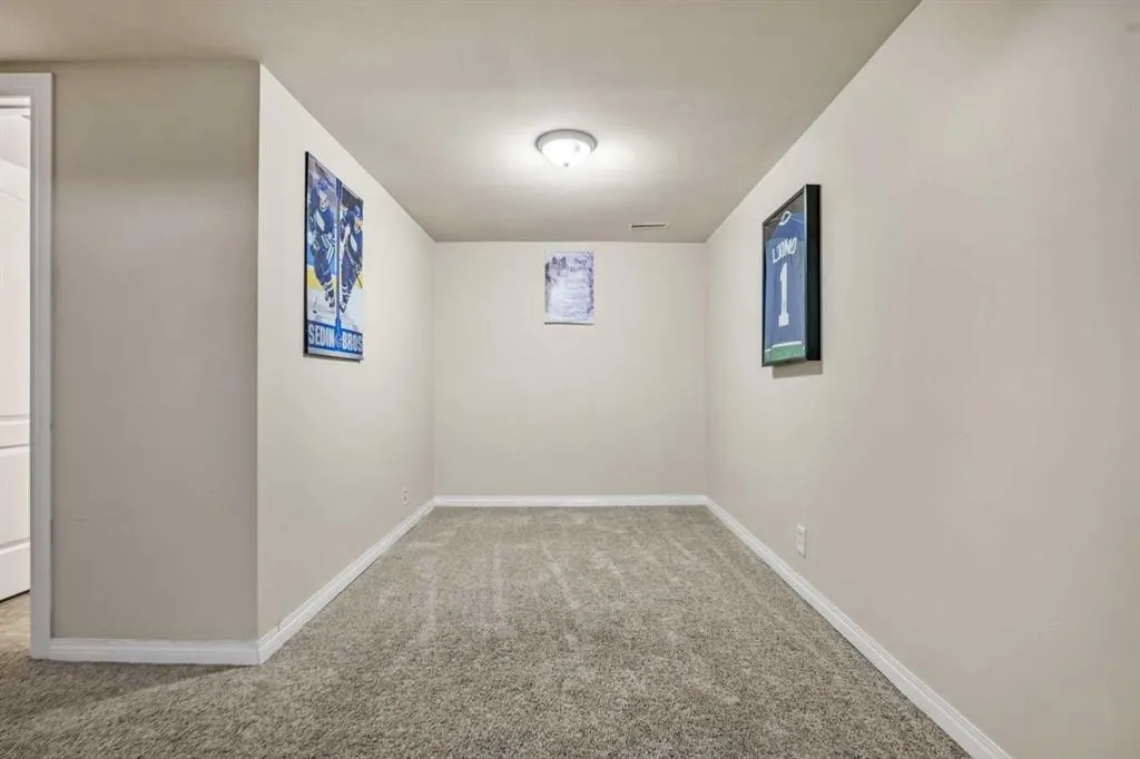 25 Sheep River Drive