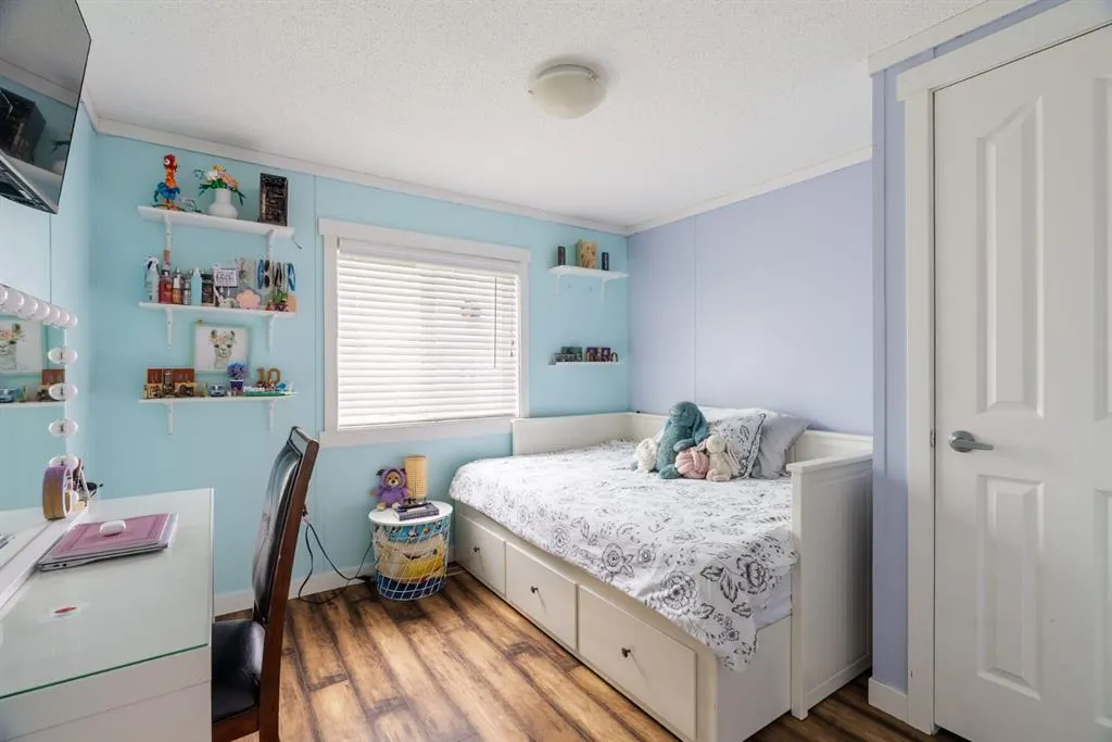 224 Clausen Crescent
