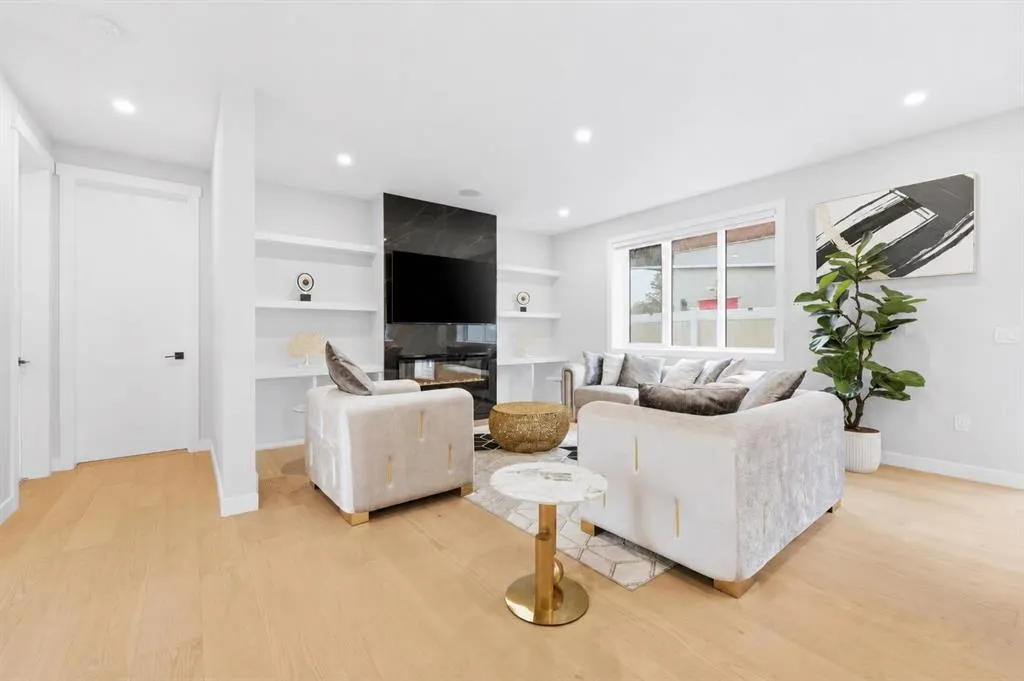 105 Rockhaven Green NW