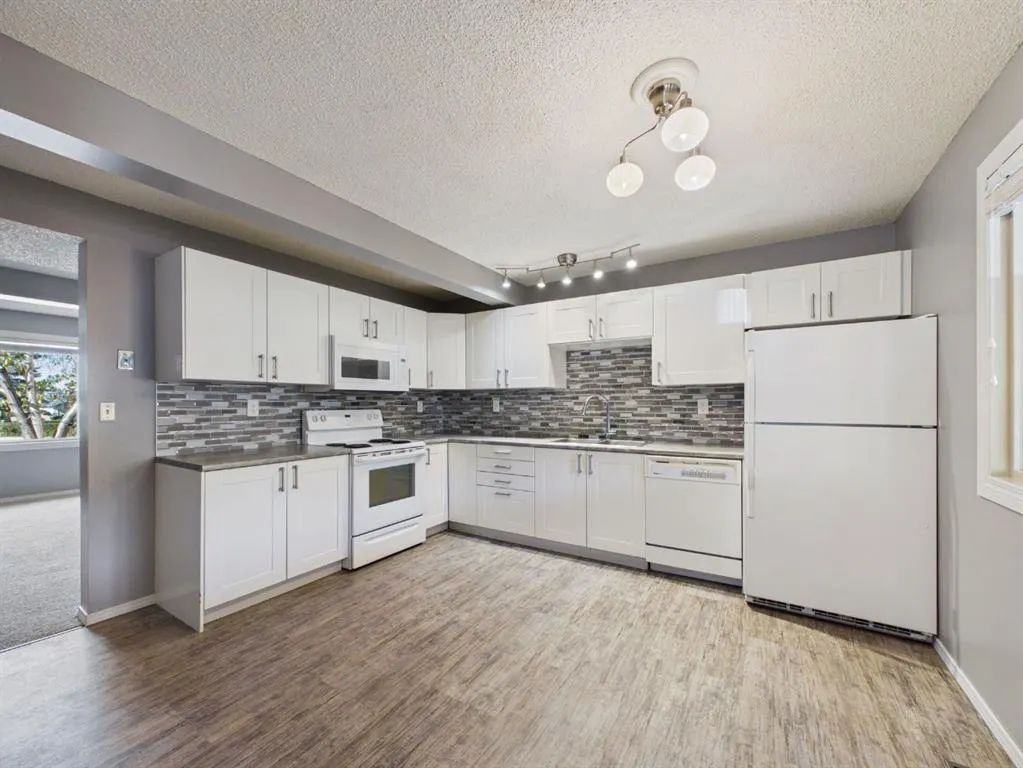 4 Manning Street #B