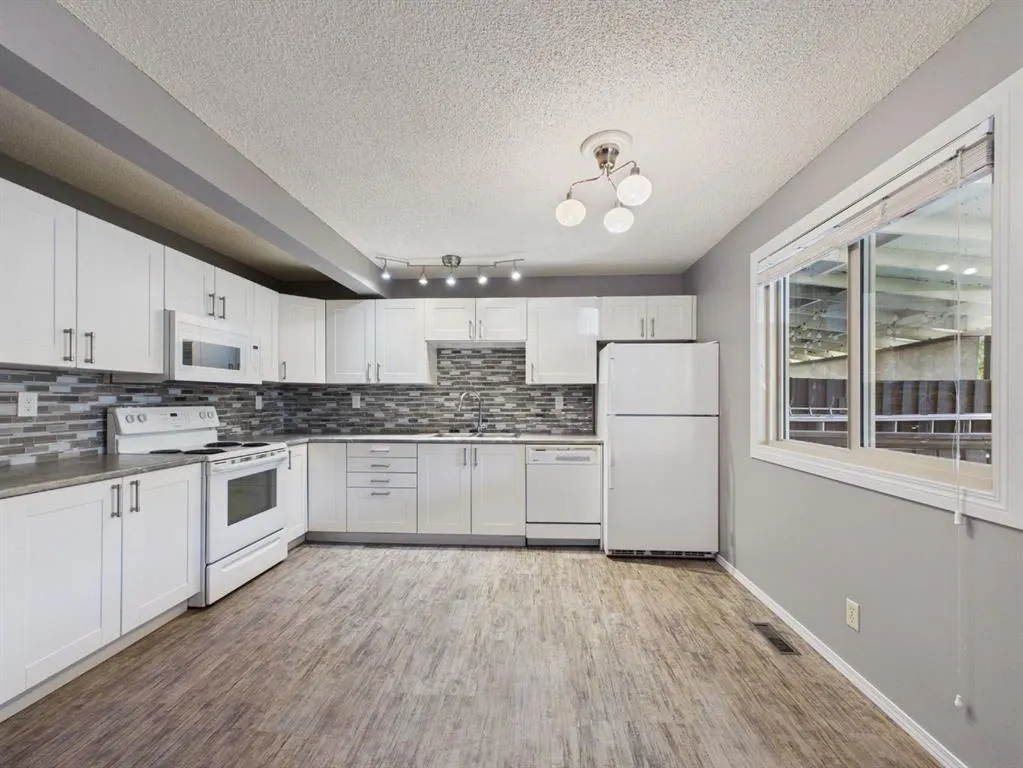 4 Manning Street #B