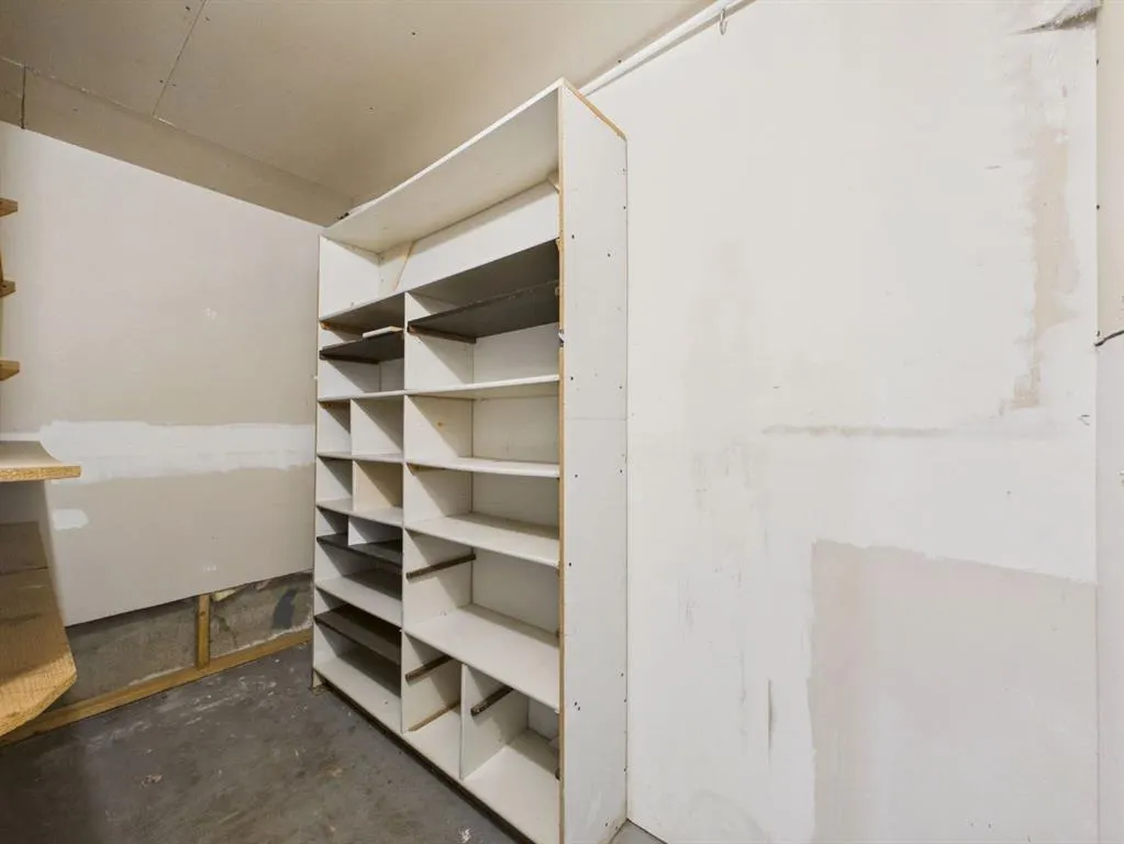 4 Manning Street #B