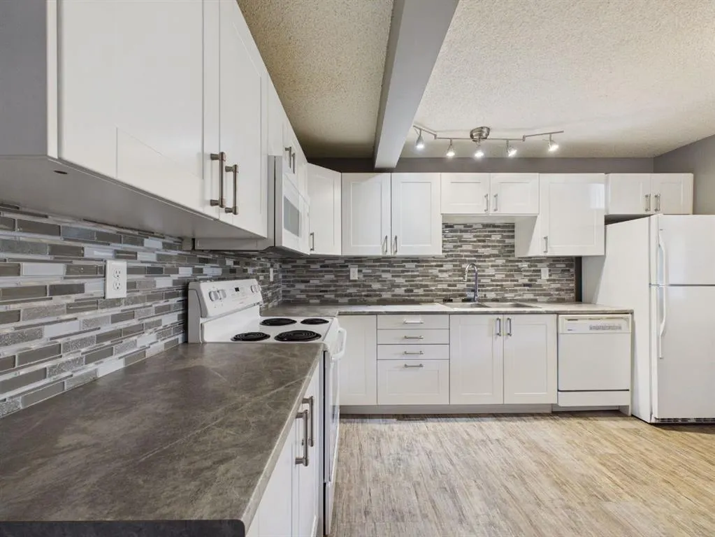 4 Manning Street #B