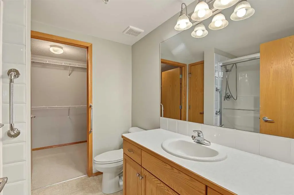 15 Everstone Drive SW #209