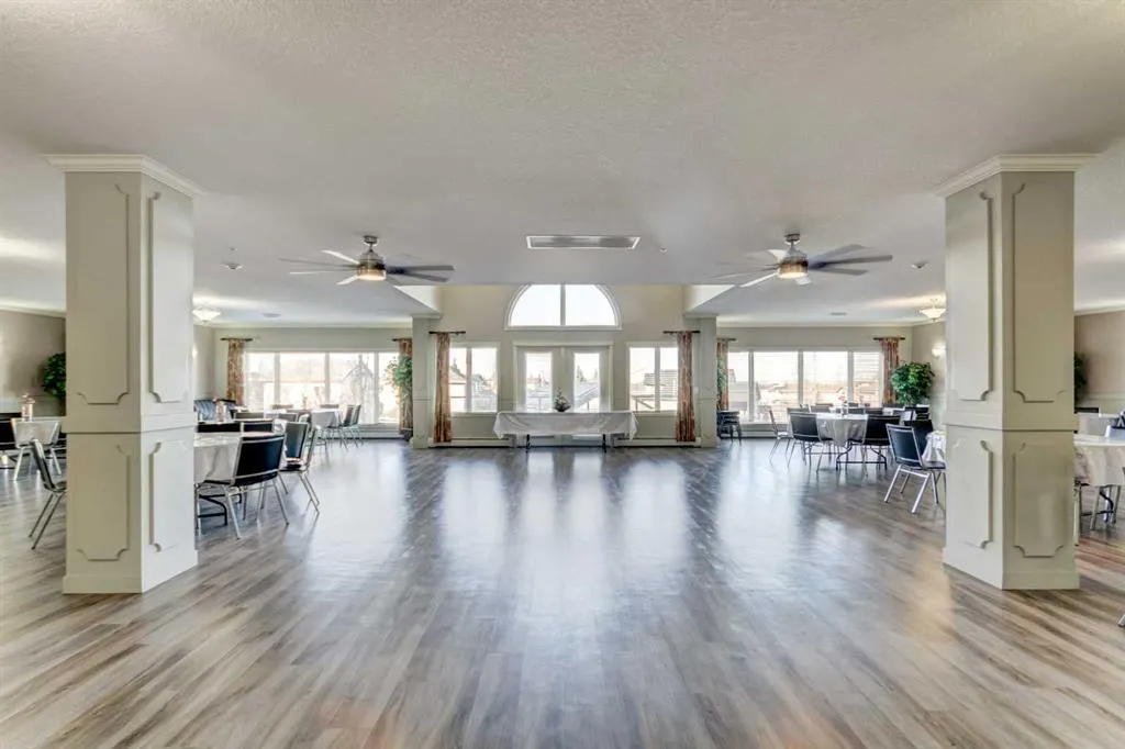 15 Everstone Drive SW #209