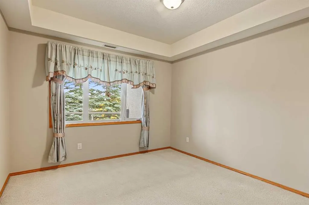 15 Everstone Drive SW #209