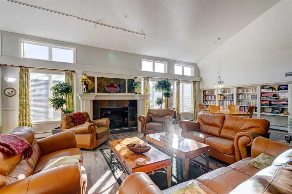 15 Everstone Drive SW #209