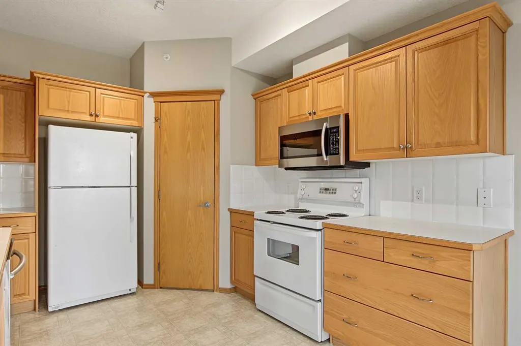 15 Everstone Drive SW #209