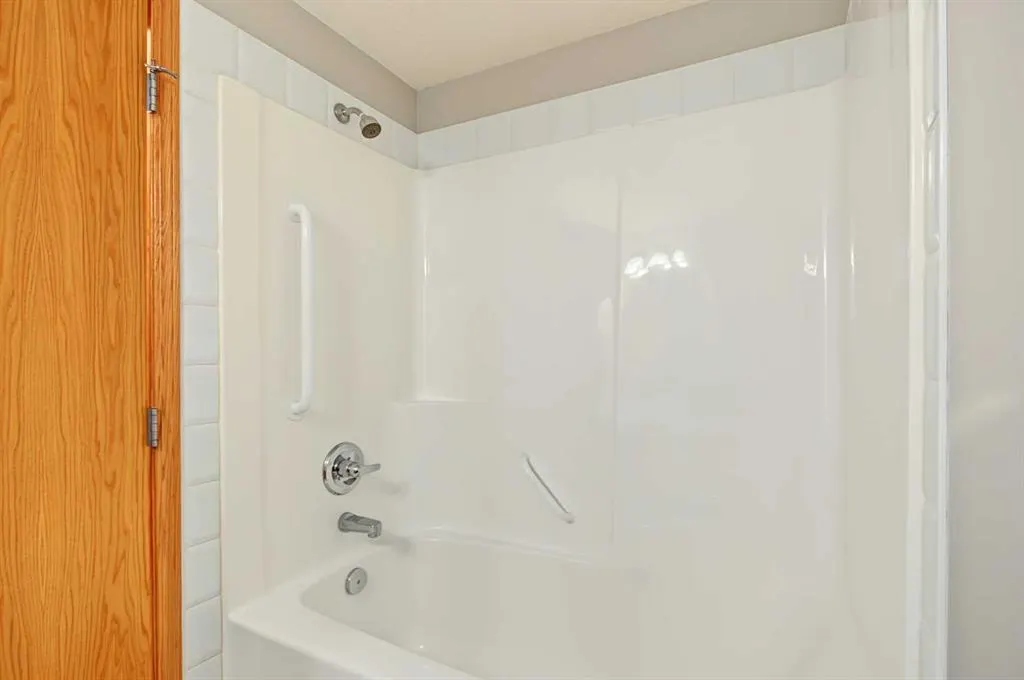 15 Everstone Drive SW #209
