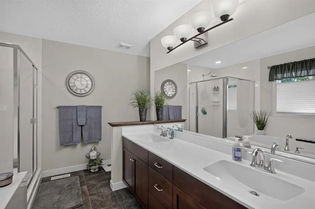 12 Crestridge Rise SW