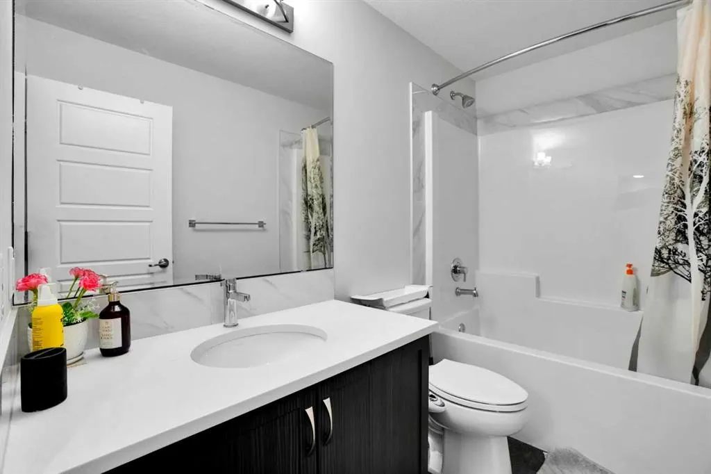 101 Corner Ridge Mews NE
