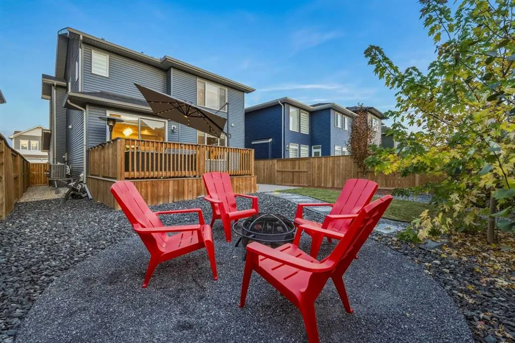 251 Creekside Way SW