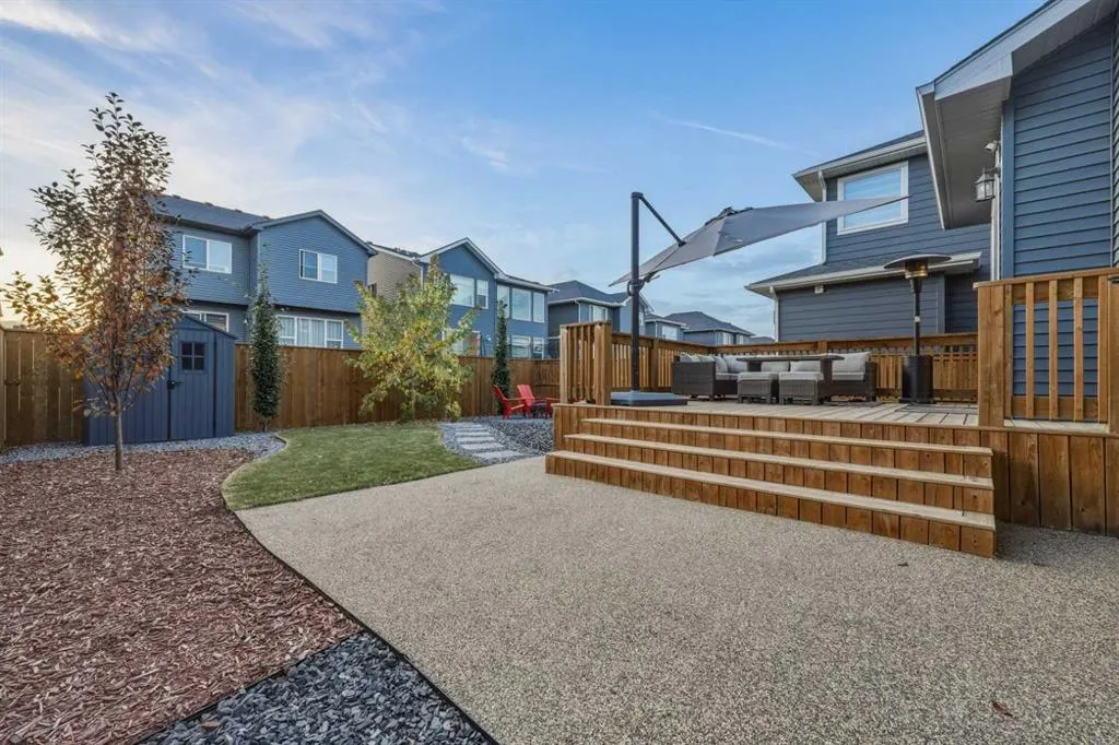 251 Creekside Way SW