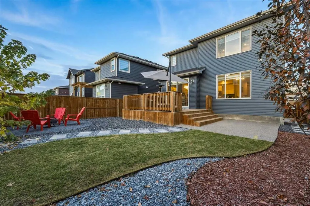 251 Creekside Way SW