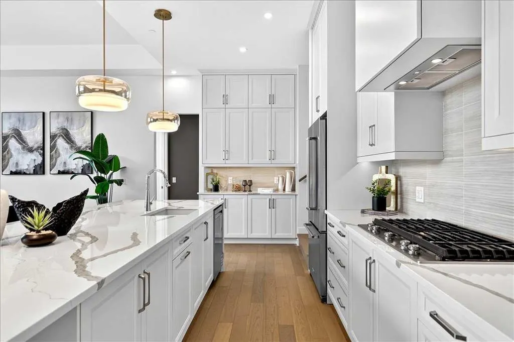 140 Marina Cove SE #102
